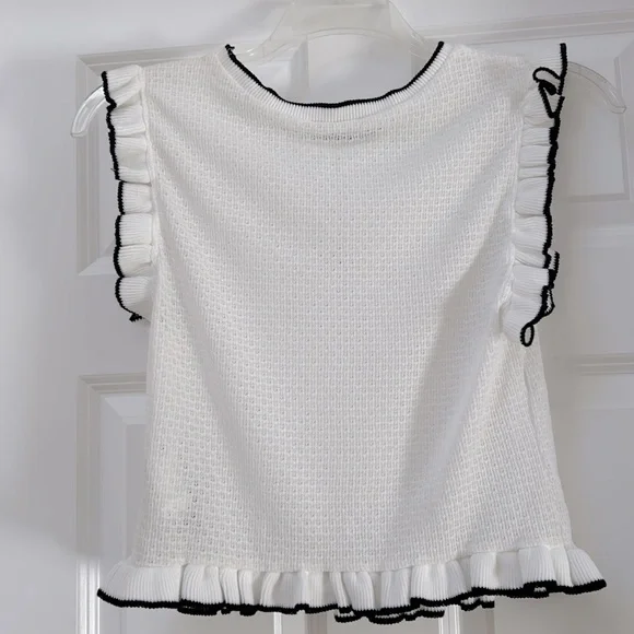 ZARA Sweater Vest NWT with Ruffles and black trim size L - Picture 2 of 5